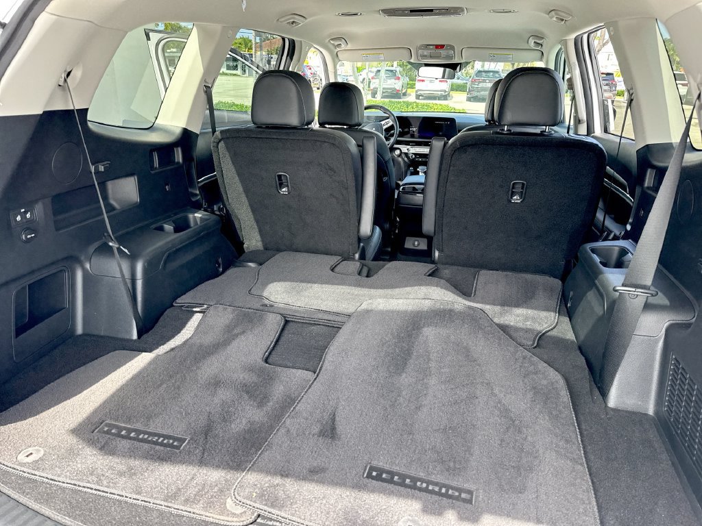 Used 2024 Kia Telluride S FWD image 56