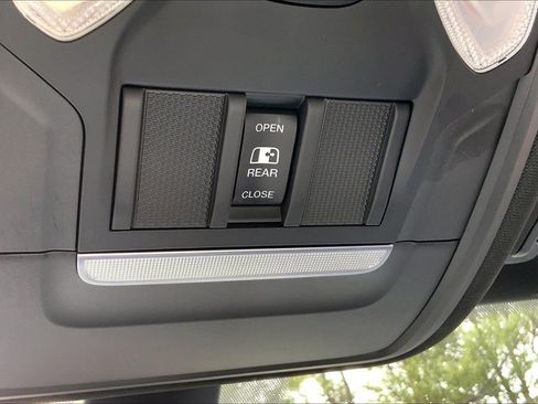 Used 2019 RAM 1500 Big Horn image 32