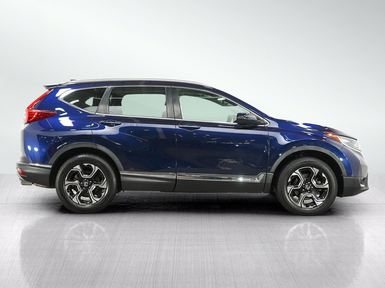 Used 2017 Honda CR-V Touring image 6