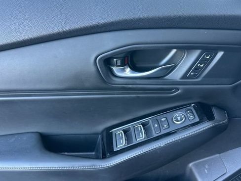 Used 2025 Honda Accord Touring image 12