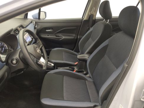 Used 2025 Nissan Versa SV FWD image 17