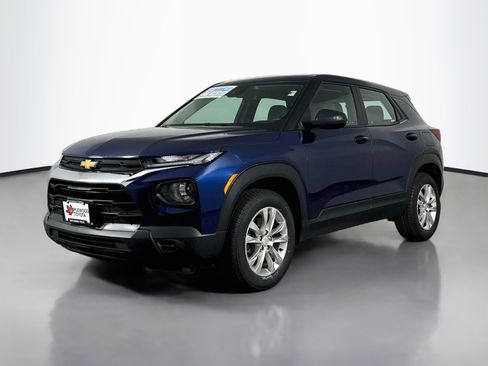 Used 2022 Chevrolet TrailBlazer LS AWD/4WD image 3