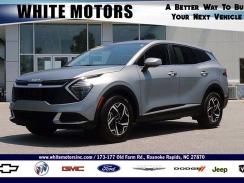 Used 2024 Kia Sportage LX image 1
