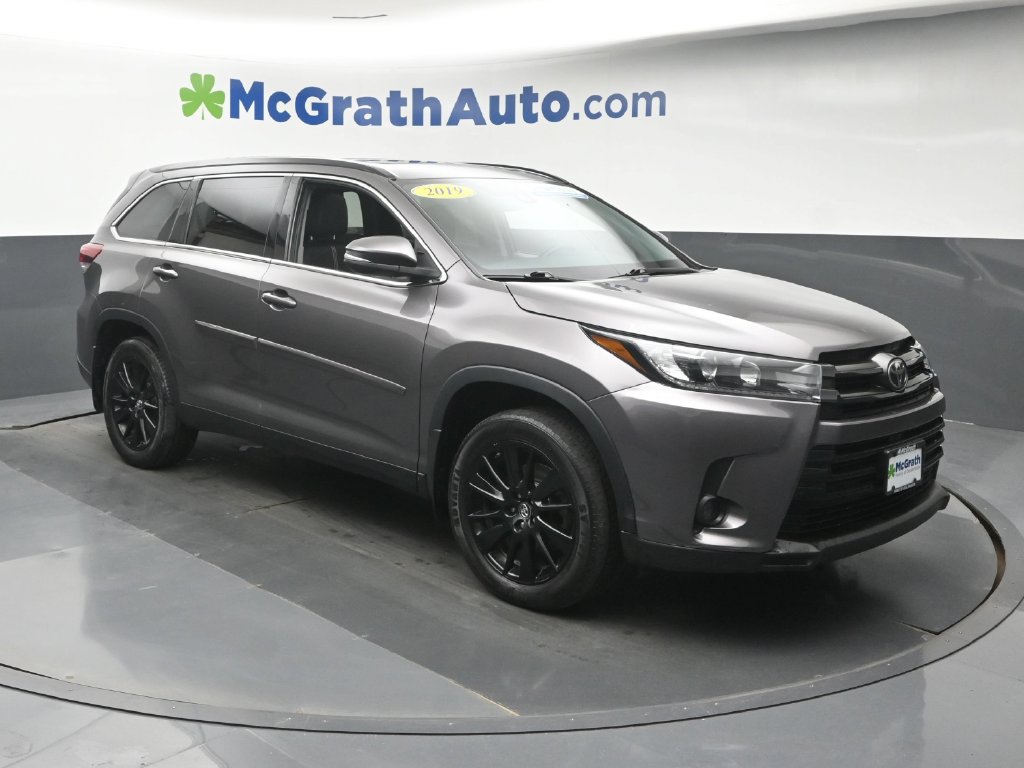 Used 2019 Toyota Highlander SE AWD/4WD image 2