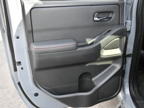 Used 2023 Nissan Frontier Pro-X w/ Pro-X Premium Package image 41