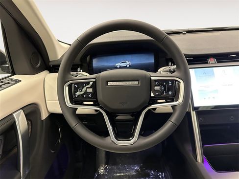 New 2025 Land Rover Discovery Sport S image 12