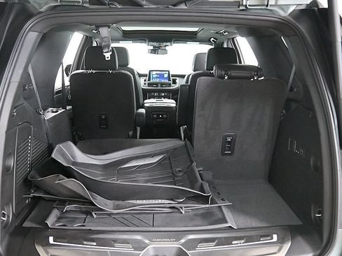 Used 2024 Chevrolet Tahoe RST w/ Luxury Package AWD/4WD image 11