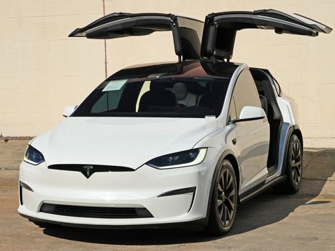 Used 2024 Tesla Model X AWD/4WD image 52