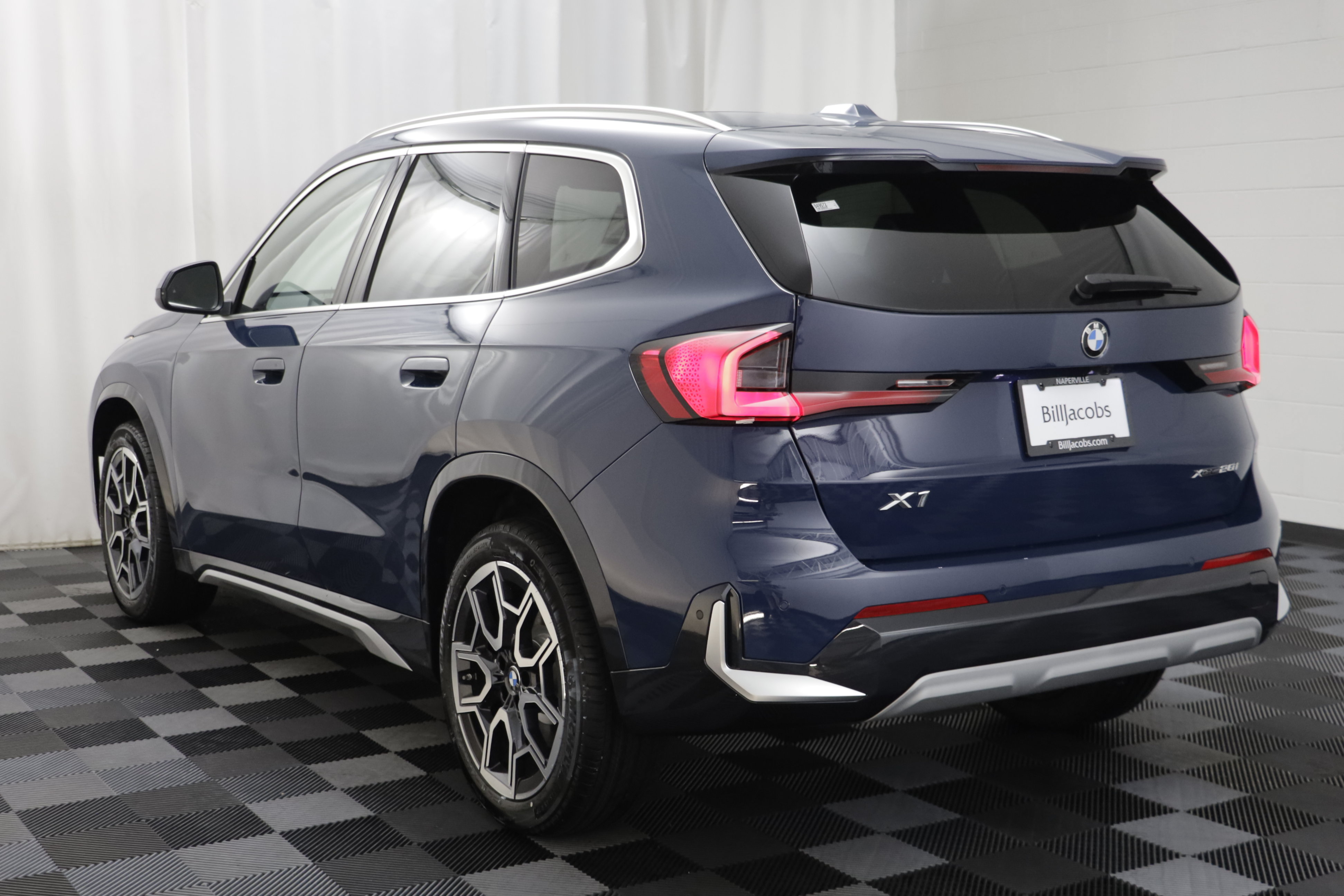 New 2026 BMW X1 xDrive28i w/ Convenience Package AWD/4WD image 15