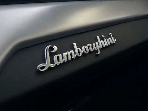 Used 2021 Lamborghini Urus AWD/4WD image 52