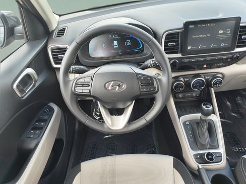 New 2026 Hyundai Venue SEL FWD image 11
