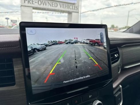 Used 2023 Ford Expedition Limited AWD/4WD image 23