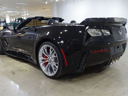 Used 2016 Chevrolet Corvette Z06 w/ 3LZ Preferred Equipment Group RWD image 9