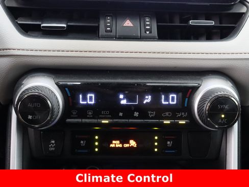 Used 2023 Toyota RAV4 Limited image 20