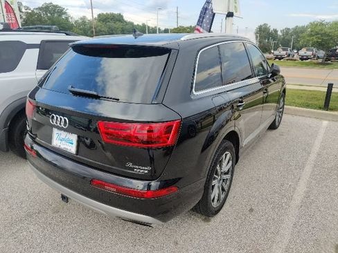 Used 2019 Audi Q7 3.0T Prestige AWD/4WD image 12