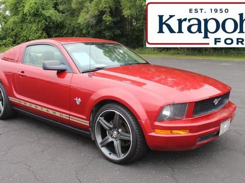 Used 2009 Ford Mustang Coupe RWD image 1