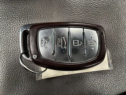 Used 2019 Hyundai Elantra Value Edition w/ Cargo Package FWD image 28