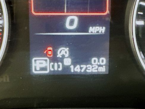 Used 2024 Subaru Crosstrek 2.0i Premium image 18