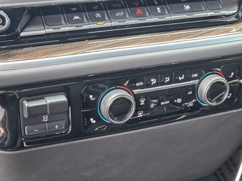 Certified 2022 Chevrolet Silverado 1500 LT w/ All Star Edition Plus image 25