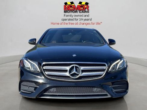 Used 2017 Mercedes-Benz E 300 4MATIC image 8