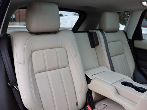 Used 2020 Land Rover Range Rover Sport SE image 16