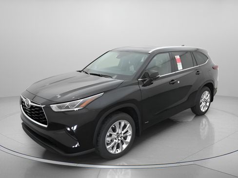 New 2026 Toyota Highlander Limited AWD/4WD image 2