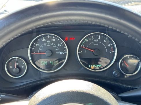 Used 2017 Jeep Wrangler Unlimited Sahara w/ Connectivity Group image 21