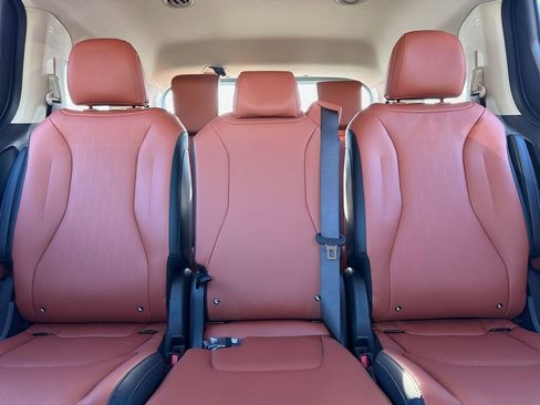 New 2026 Kia Carnival EX FWD image 16