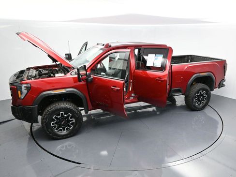 Used 2025 GMC Sierra 2500 AT4X image 42