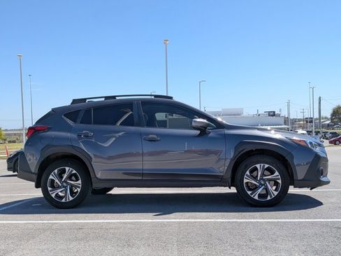 Used 2024 Subaru Crosstrek 2.0i Premium image 2