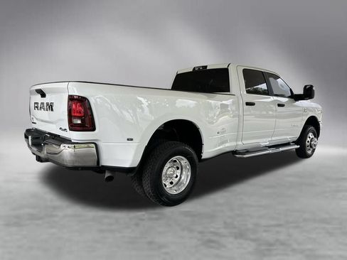 Used 2025 RAM 3500 Big Horn AWD/4WD image 3