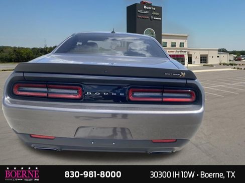 Used 2022 Dodge Challenger R/T Scat Pack RWD image 9