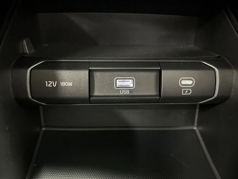 Used 2023 Kia Telluride LX image 23