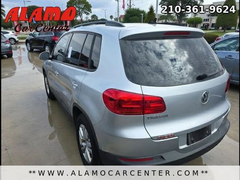 Used 2017 Volkswagen Tiguan S image 3