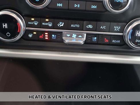 Used 2024 Ford Expedition XLT image 7