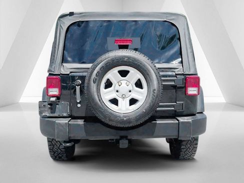 Used 2013 Jeep Wrangler Sport AWD/4WD image 6
