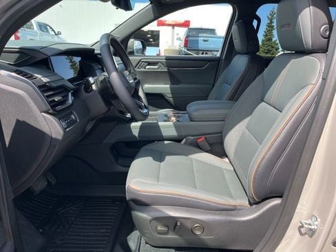 Used 2026 GMC Acadia AT4 AWD/4WD image 6