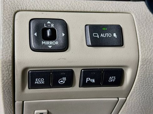 Used 2010 Lexus LS 460 RWD image 10