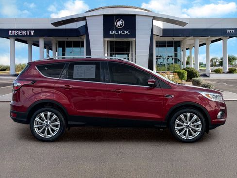Used 2017 Ford Escape Titanium FWD image 3