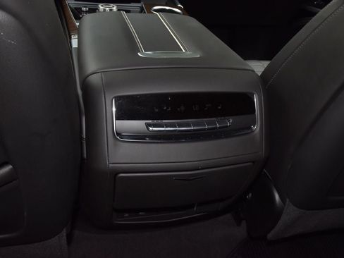 Used 2025 Cadillac Escalade ESV Premium Luxury Platinum AWD/4WD image 21