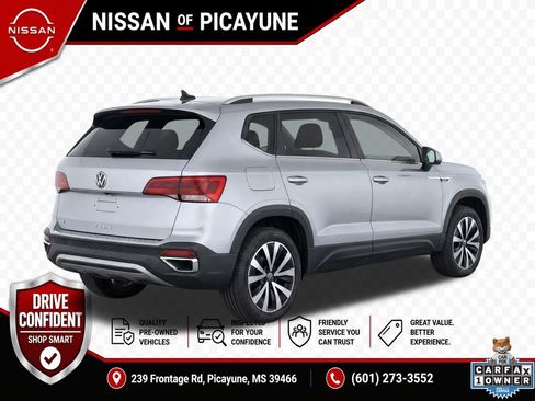 Used 2024 Volkswagen Taos SE FWD image 6