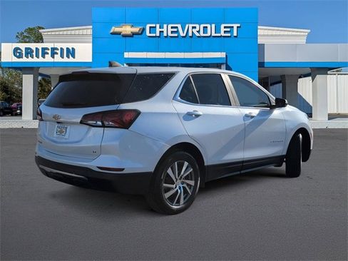 Used 2024 Chevrolet Equinox LT image 4
