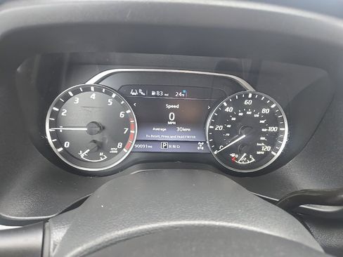 Used 2021 Nissan Titan SV w/ Off Road Protection Package image 10