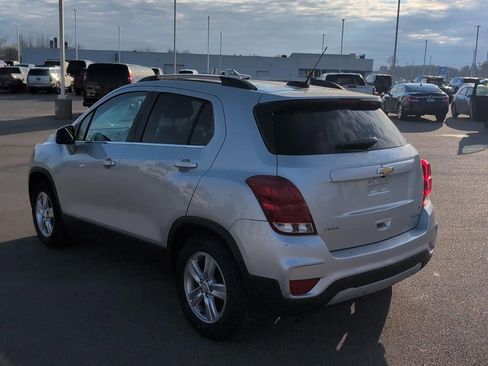 Used 2019 Chevrolet Trax LT image 2