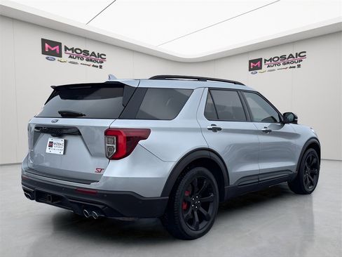 Used 2020 Ford Explorer ST w/ ST Street Pack image 7