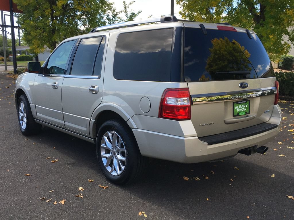 Used 2017 Ford Expedition Limited w/ Equipment Group 301A AWD/4WD image 4