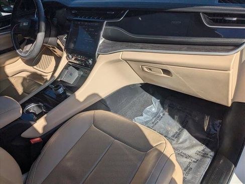 Used 2022 Jeep Grand Cherokee Limited 4xe w/ Luxury Tech Group II image 24