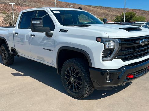 New 2026 Chevrolet Silverado 2500 LT w/ Trail Boss Package AWD/4WD image 8