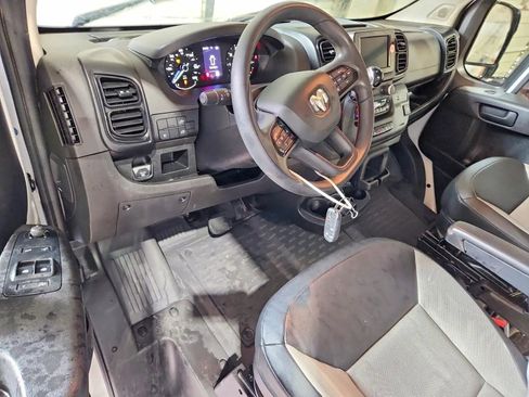 Used 2024 RAM ProMaster 2500 w/ Convenience Group FWD image 5