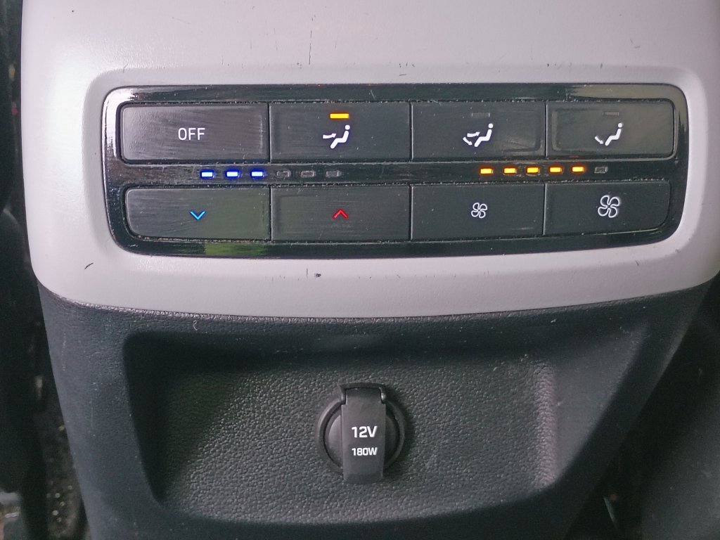 Used 2020 Hyundai Palisade SE AWD/4WD image 19